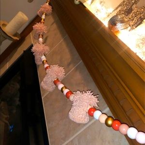 Mini winter hat garland decoration